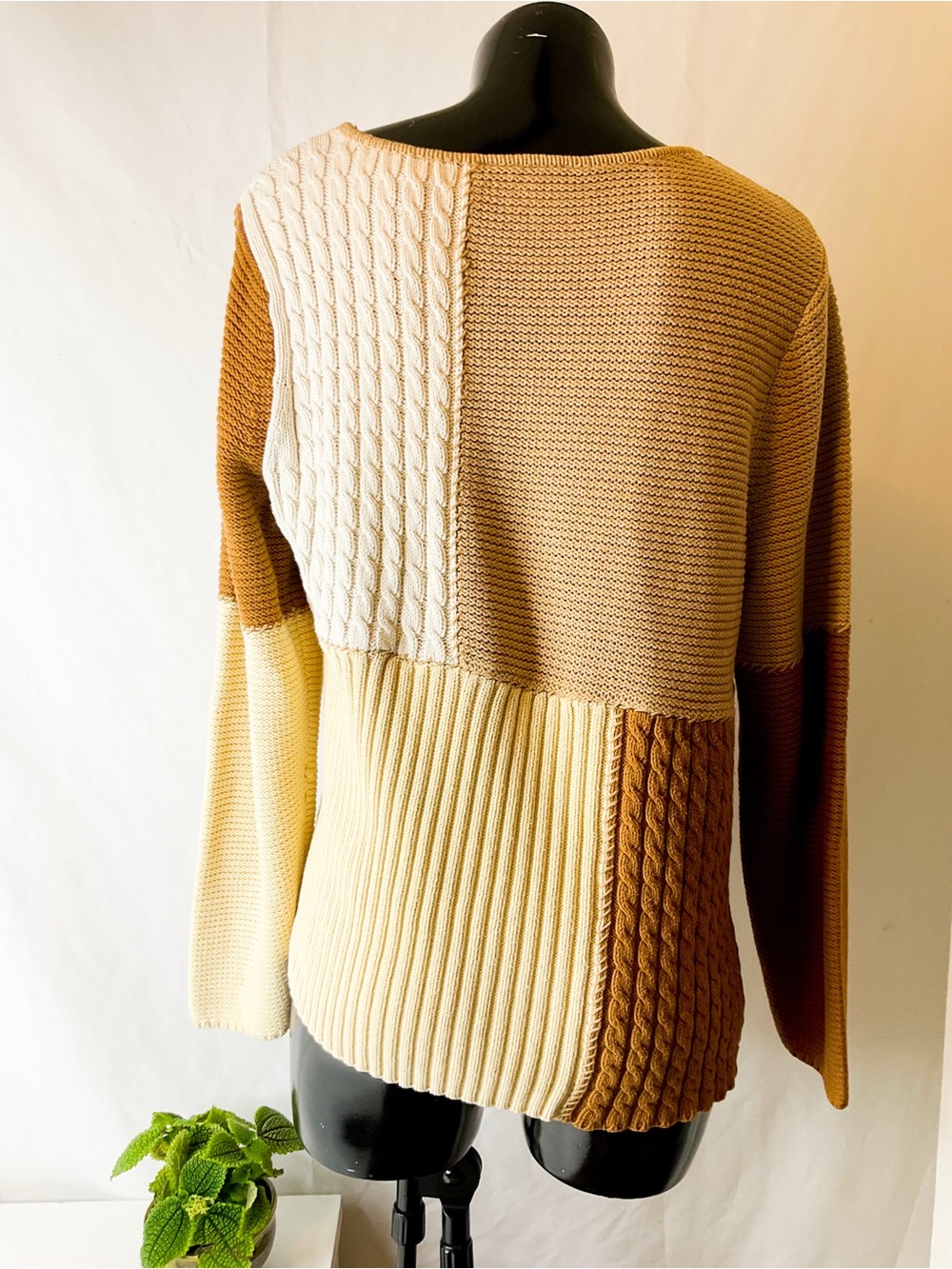 Vintage Liz Claiborne Colorblock Patchwork CableKnit Sweater - Cream, Tan - Picture 10 of 10